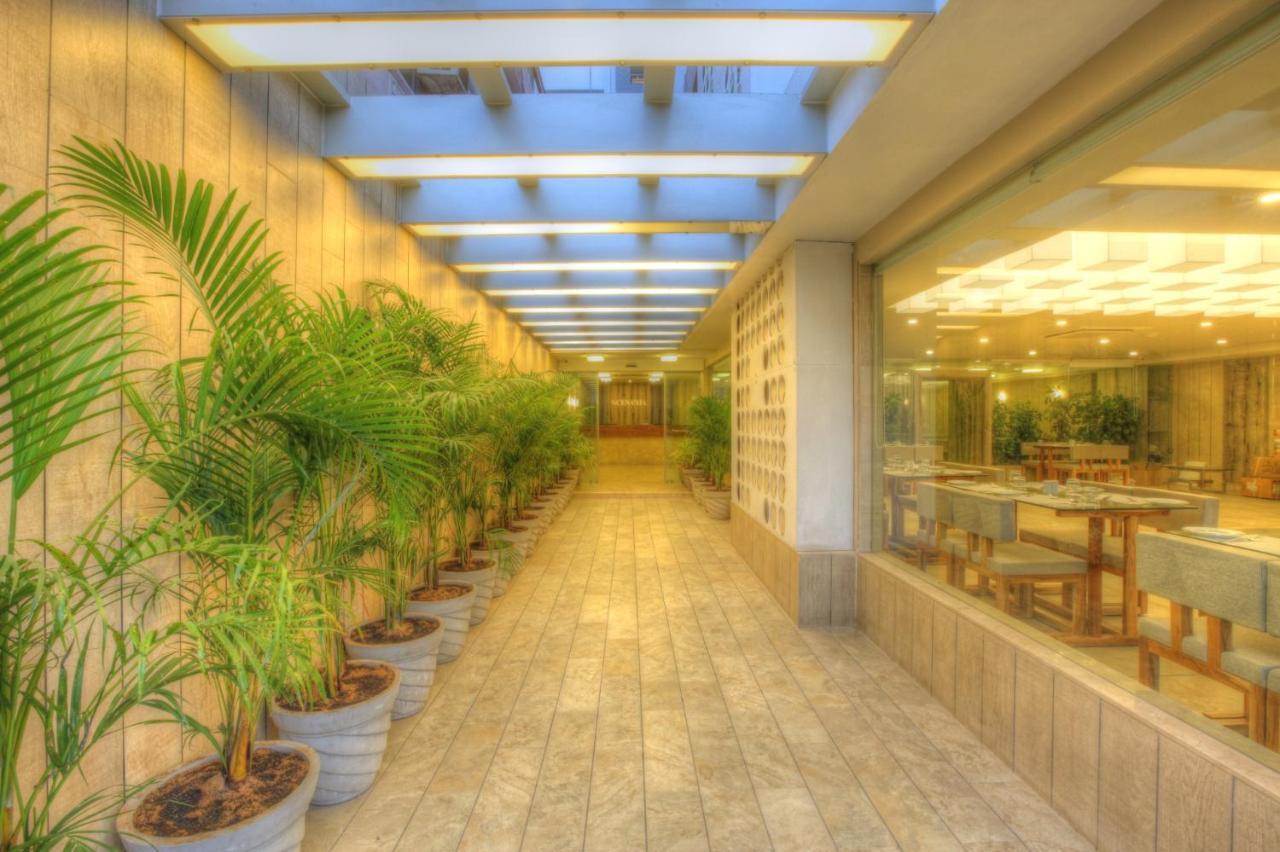 Scenaria Hotel أحمد أباد المظهر الخارجي الصورة