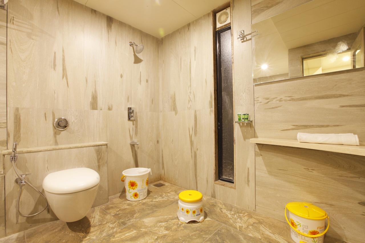 Scenaria Hotel أحمد أباد المظهر الخارجي الصورة